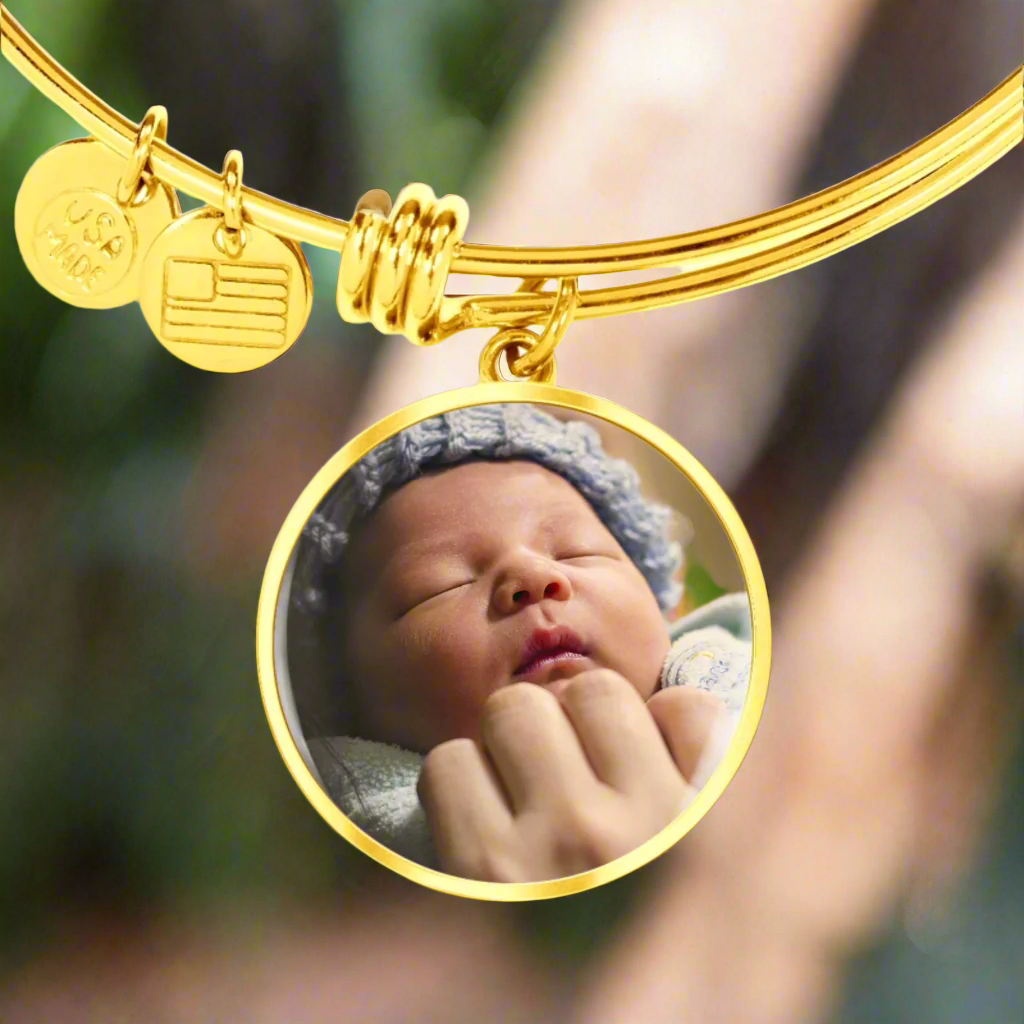 Circle Photo Bangle Bracelet - Adjustable and Stylish Accessory