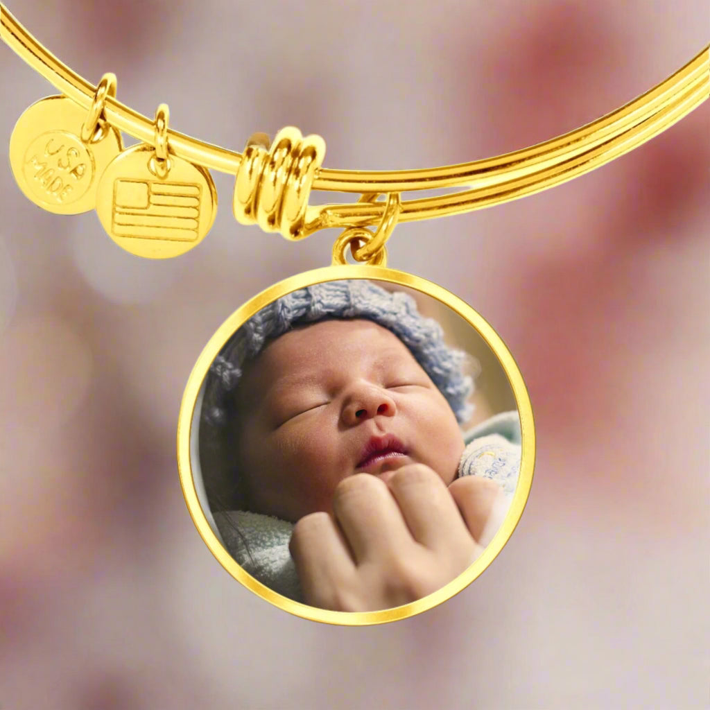 Circle Photo Bangle Bracelet - Adjustable and Stylish Accessory